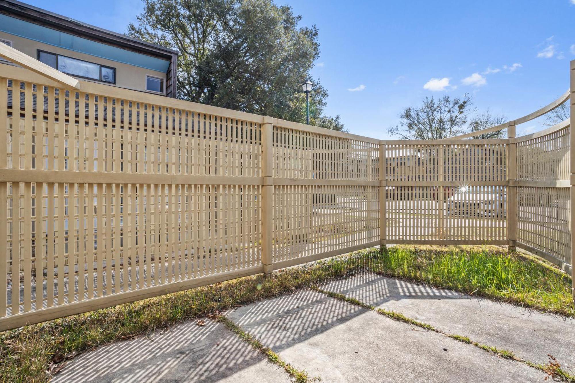 King Bed Well-Located Cozy Townhouse Retreat Appartement Gulfport Buitenkant foto